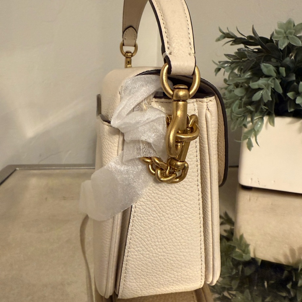 Cassie Crossbody Bag 19 New without Tags - Picture 7 of 13